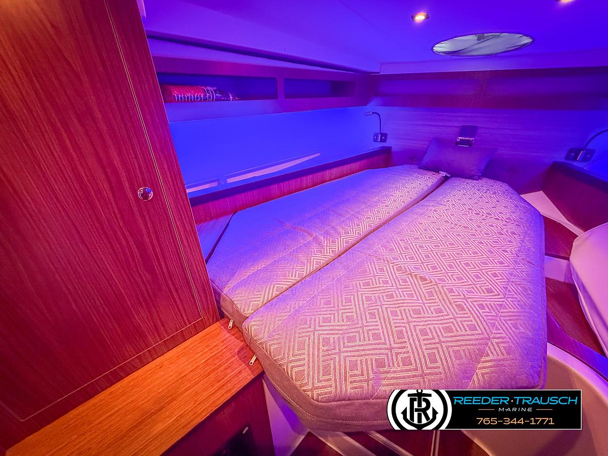 Used 2021 Four Winns Vista 355 Coupe OB