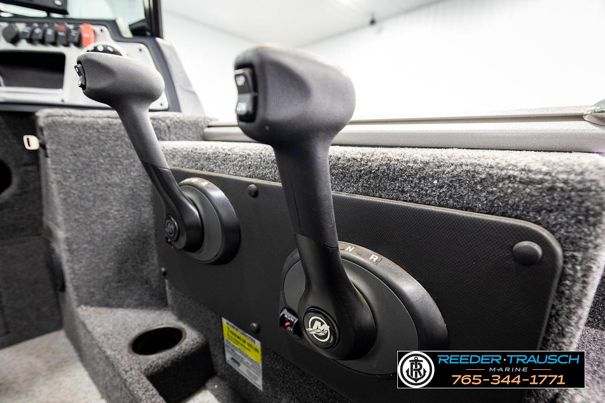 Used 2022 Lund 1875 Impact XL