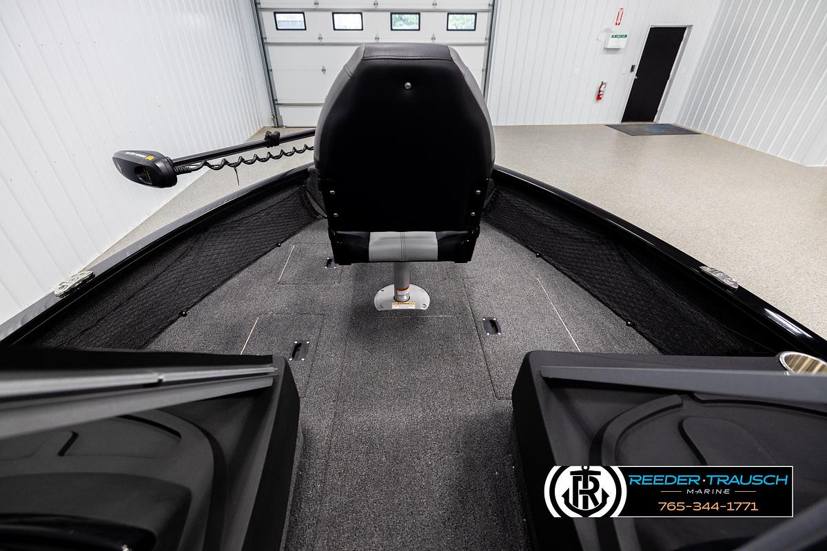 Used 2023 Crestliner 1750 FishHawk