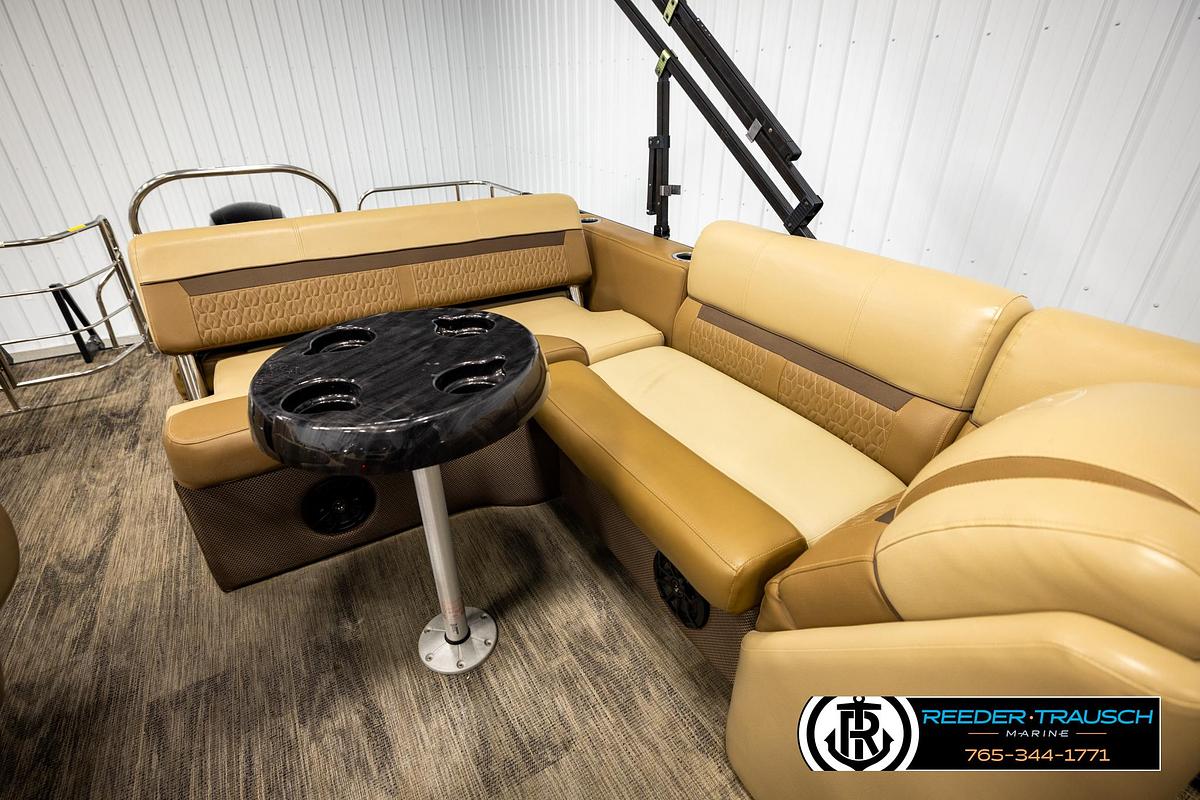 Used 2020 Godfrey 2286 RFL