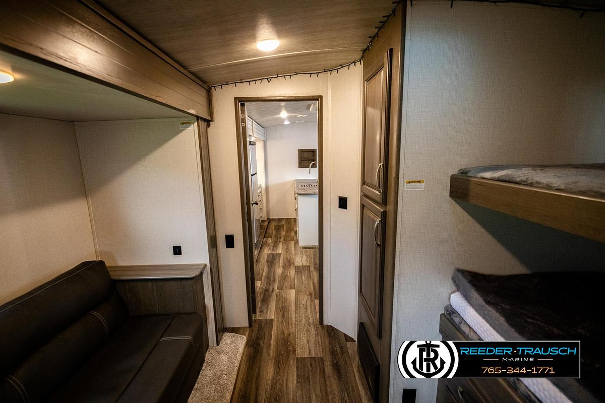 Used 2022 Keystone CG34TSB22