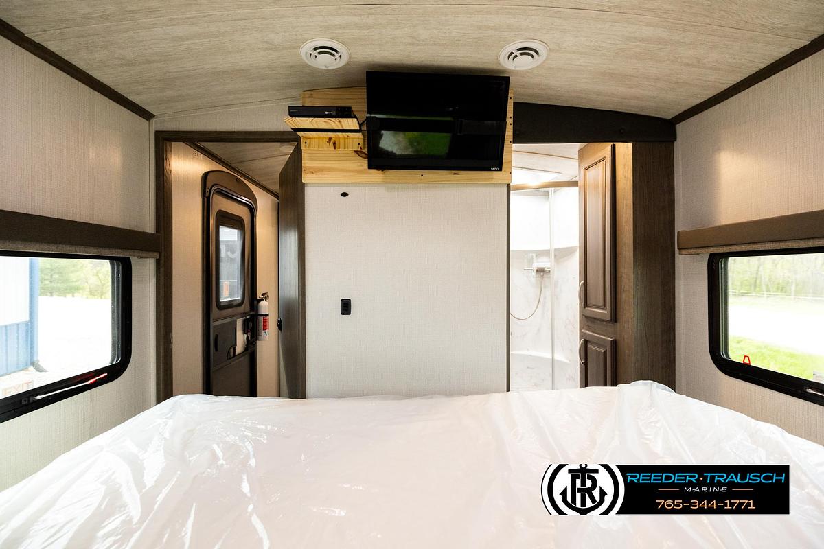 Used 2022 Keystone CG34TSB22