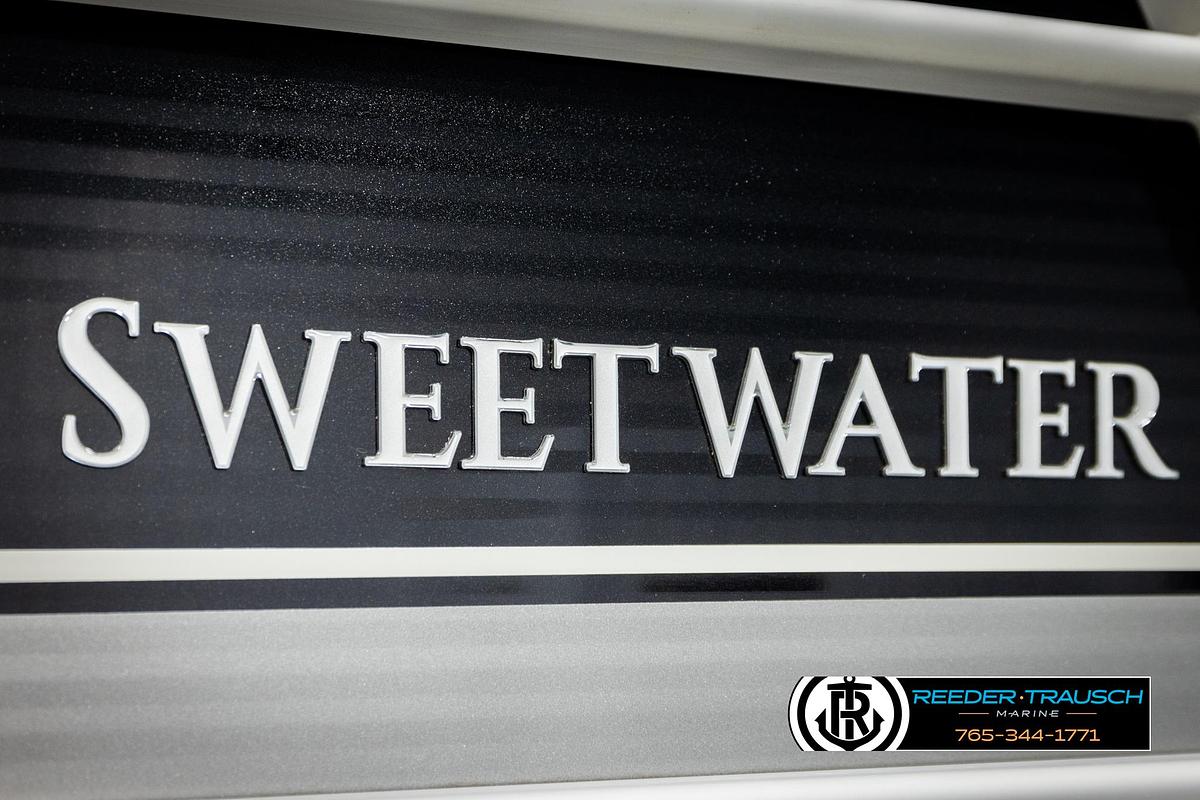 Used 2023 Godfrey SW2286C