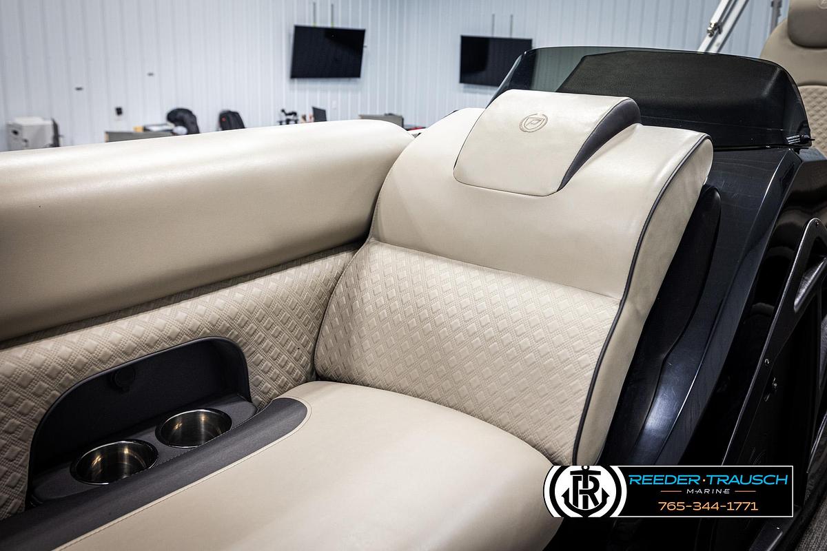 Used 2022 Premier 230 Solaris RL