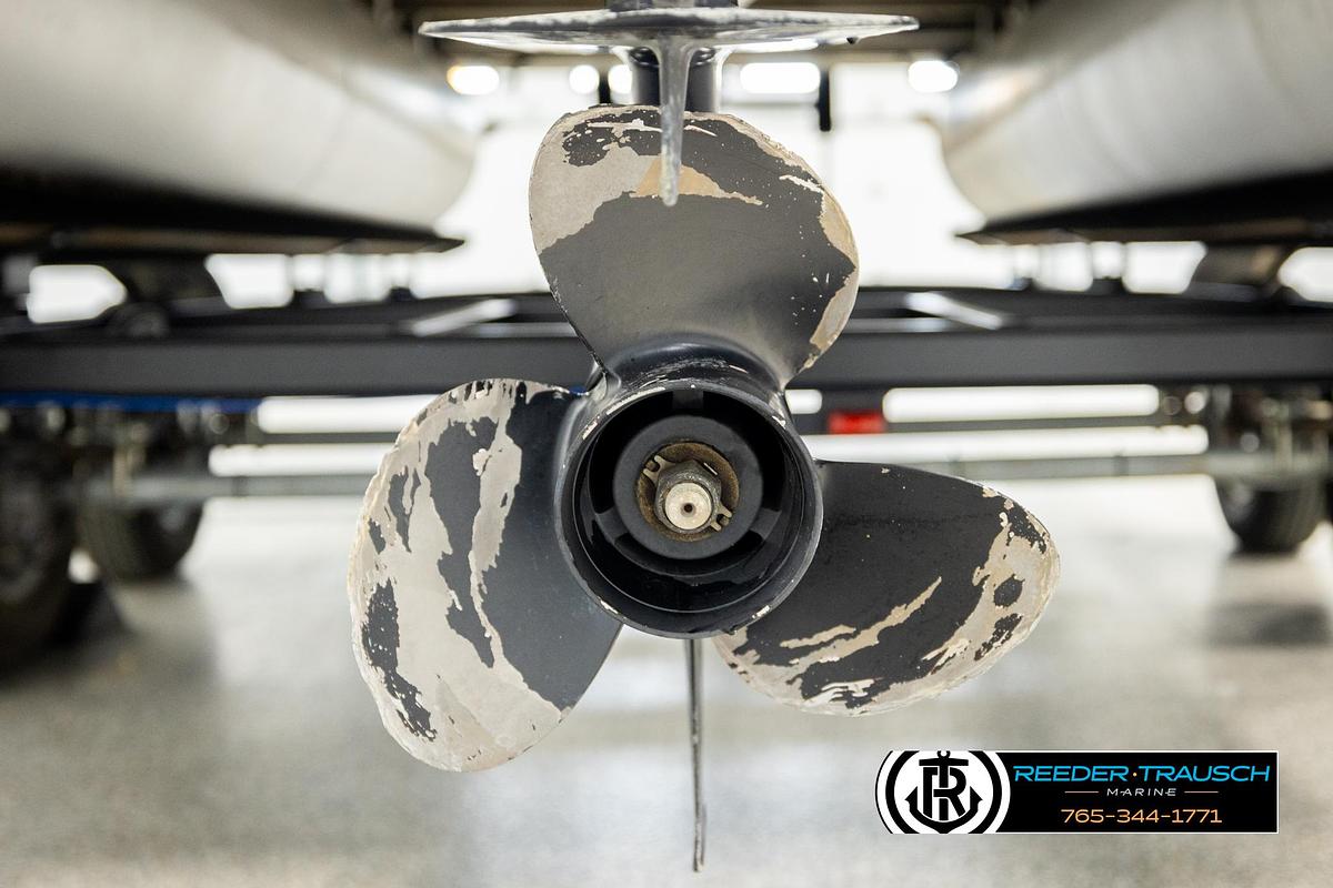 Used 2017 Sylvan 818 Mirage Cr