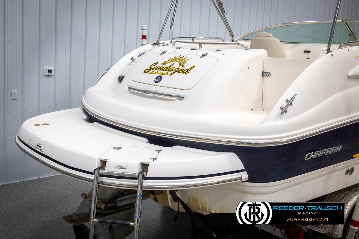 Used 2002 Chaparral 243 Sunesta