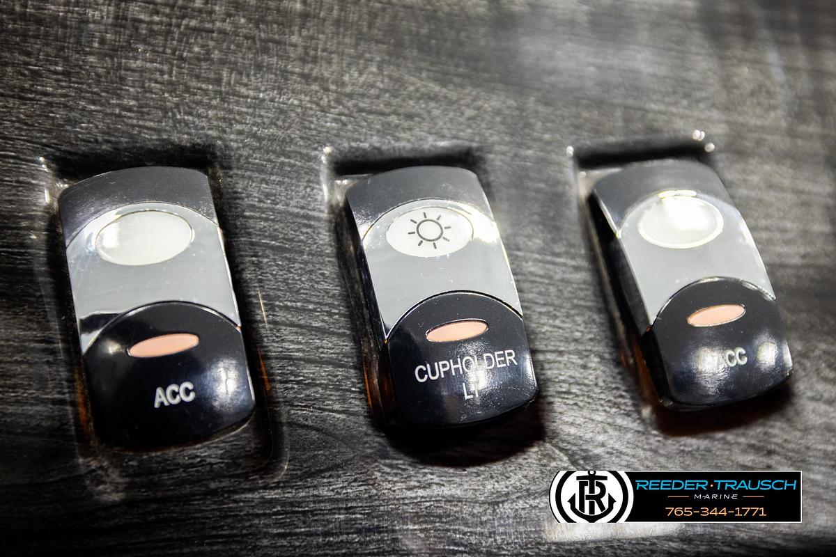 Used 2015 Bennington 2575 RCWL