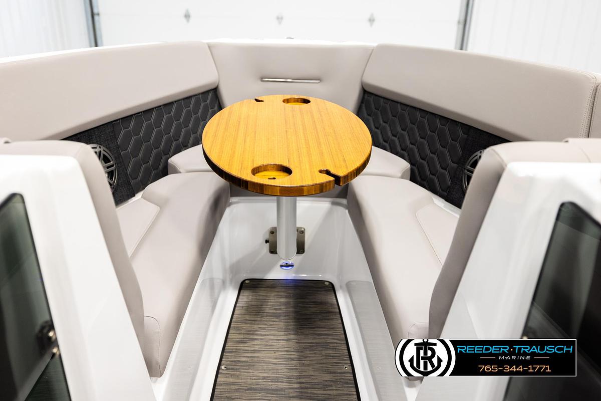 Used 2024 Four Winns H4