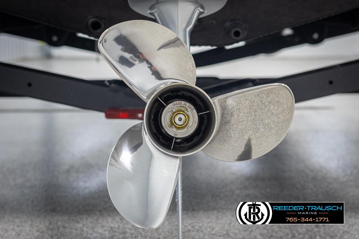 2025 Lund 1875 Pro V Bass XS