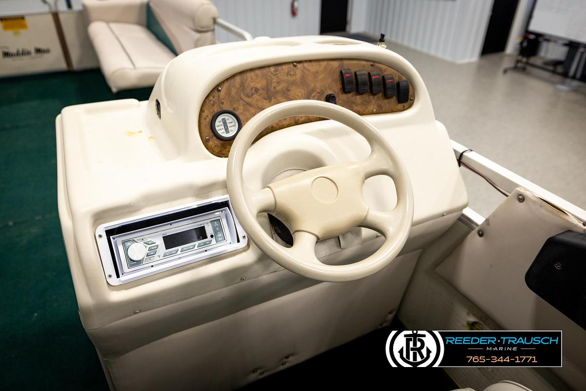 Used 1998 Godfrey SW2423