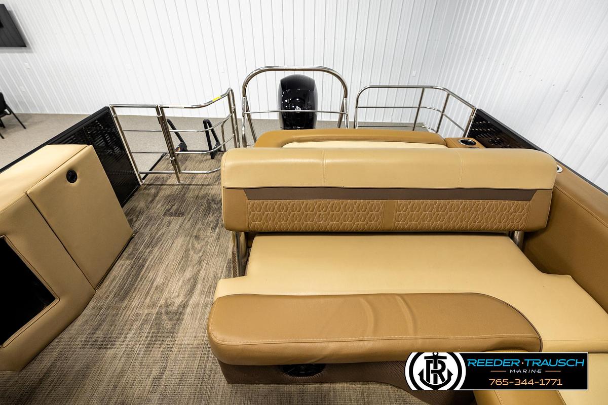 Used 2020 Godfrey 2286 RFL