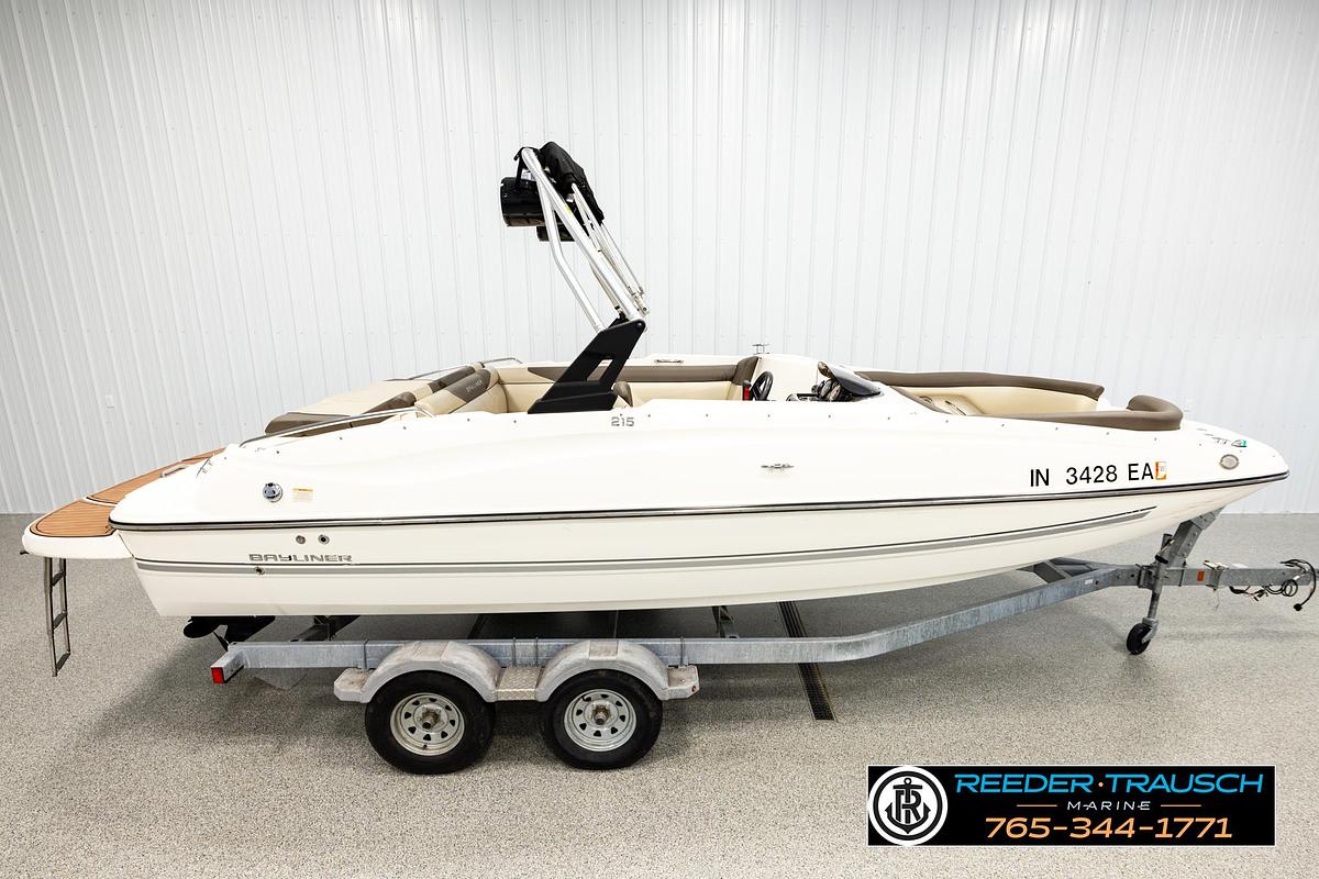 Used 2017 Bayliner 215
