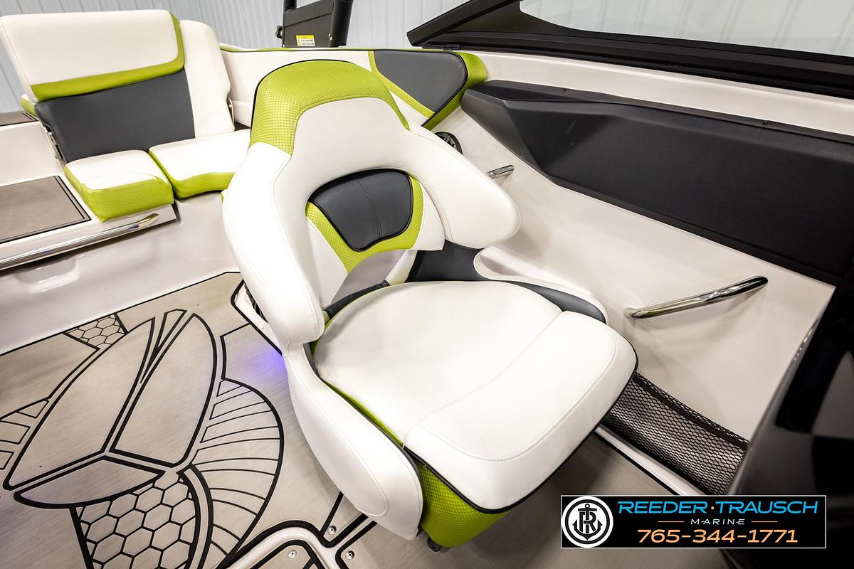Used 2016 Scarab 195