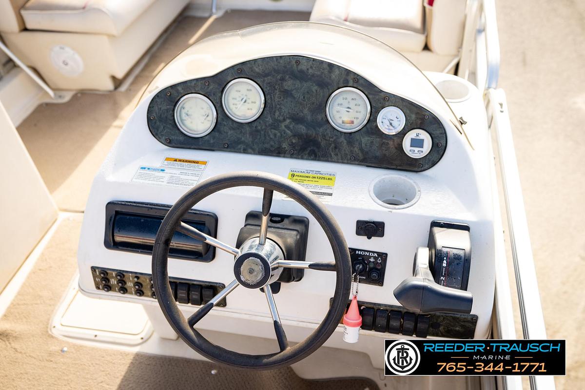 Used 2005 Hurricane 196R