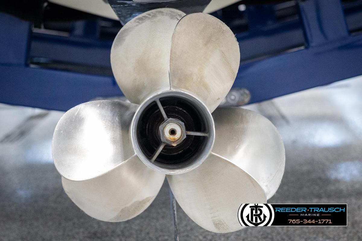 Used 2008 Crownline 240 EX