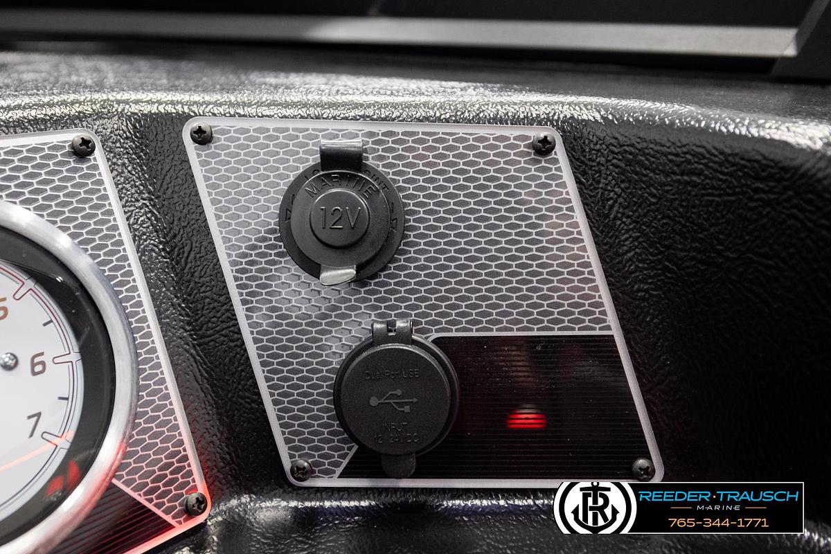 2026 Lund 1875 Crossover XS