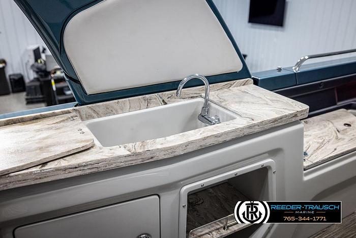 2025 Avalon Excalibur VRBW