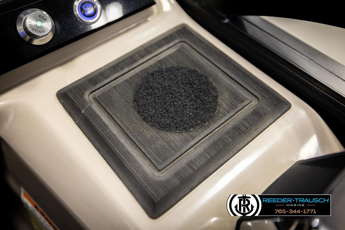 Used 2023 Barletta 21 UC