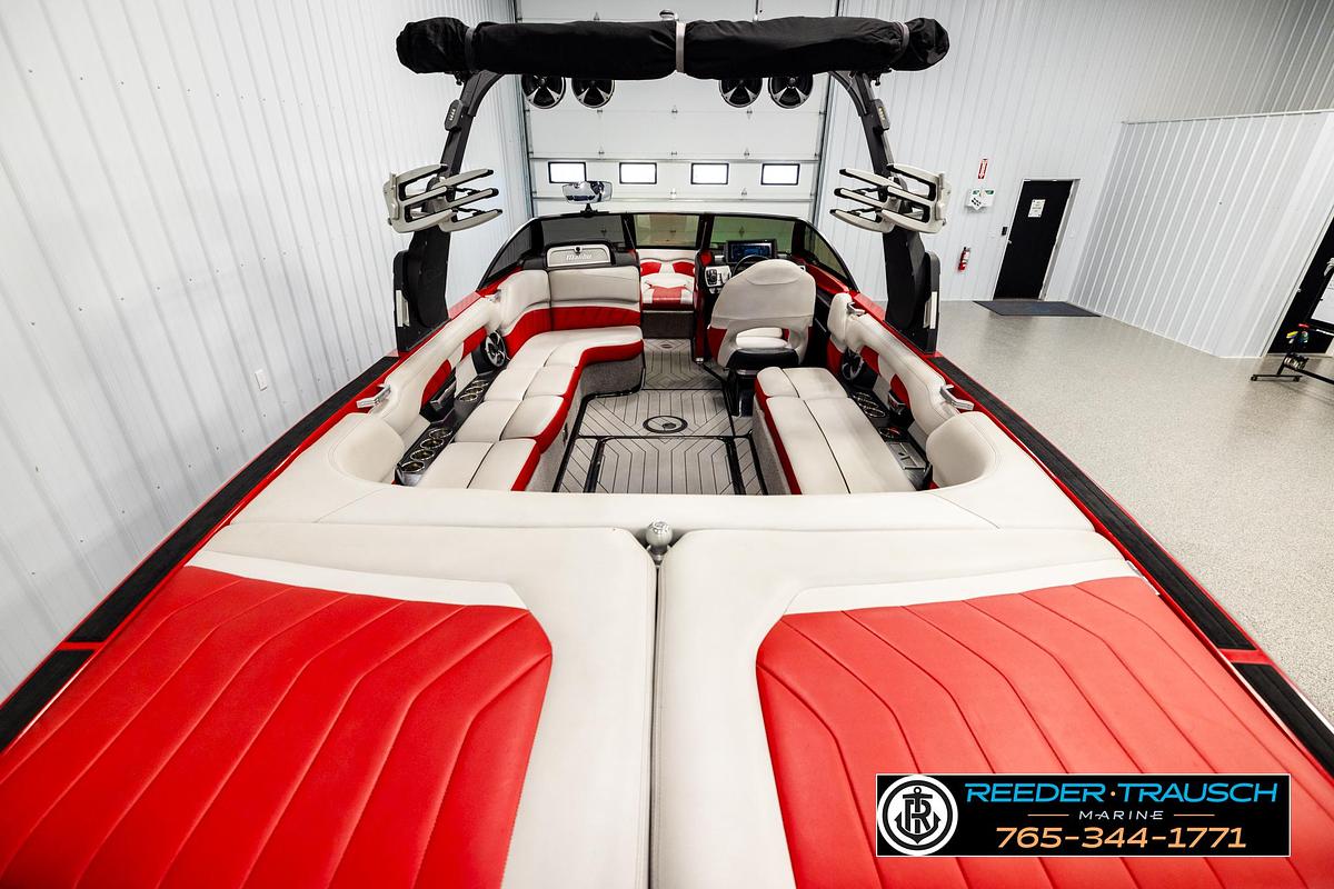 Used 2017 Malibu Wakesetter 25 LSV