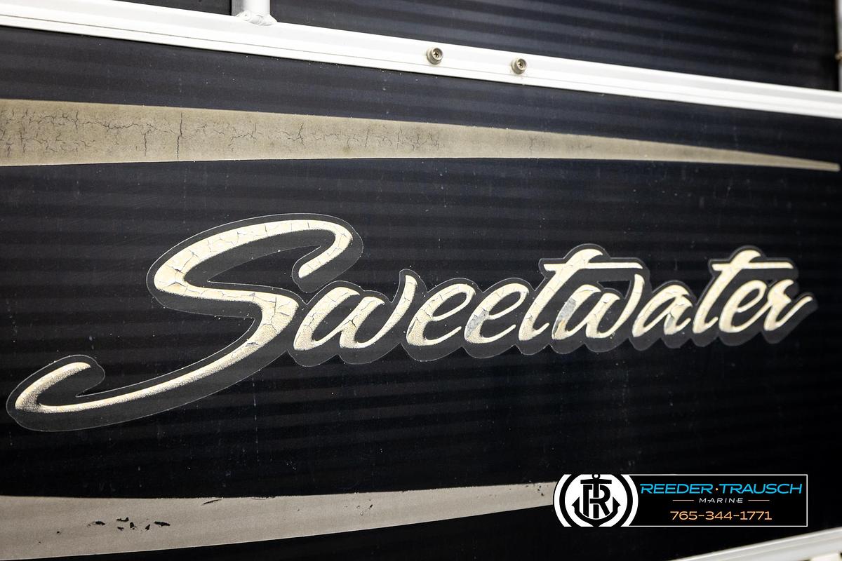 Used 2011 Godfrey SW2486