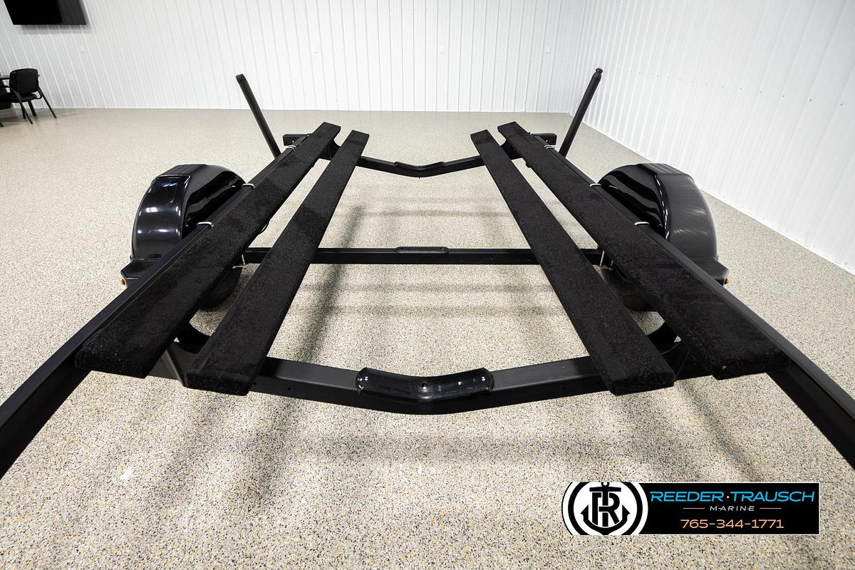 2025 Shore Land'r LUV30BELWSS8