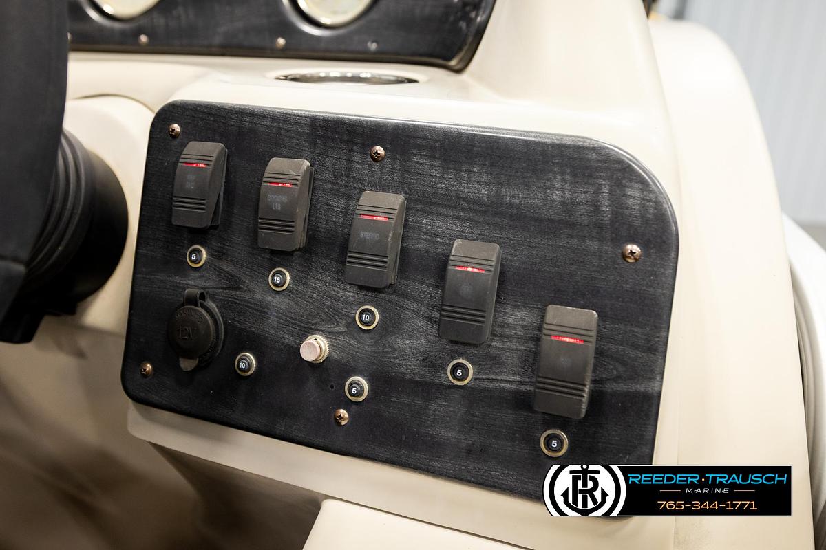 Used 2011 Godfrey SW2486