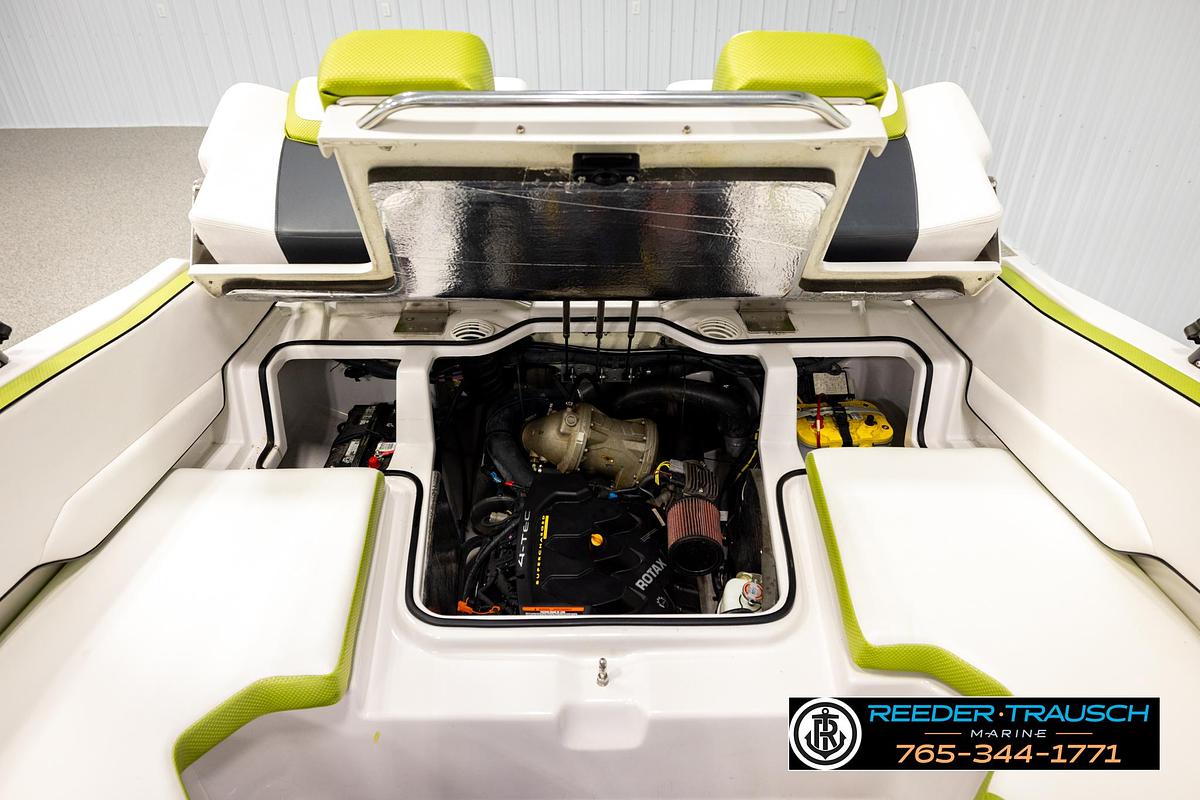 Used 2016 Scarab 195