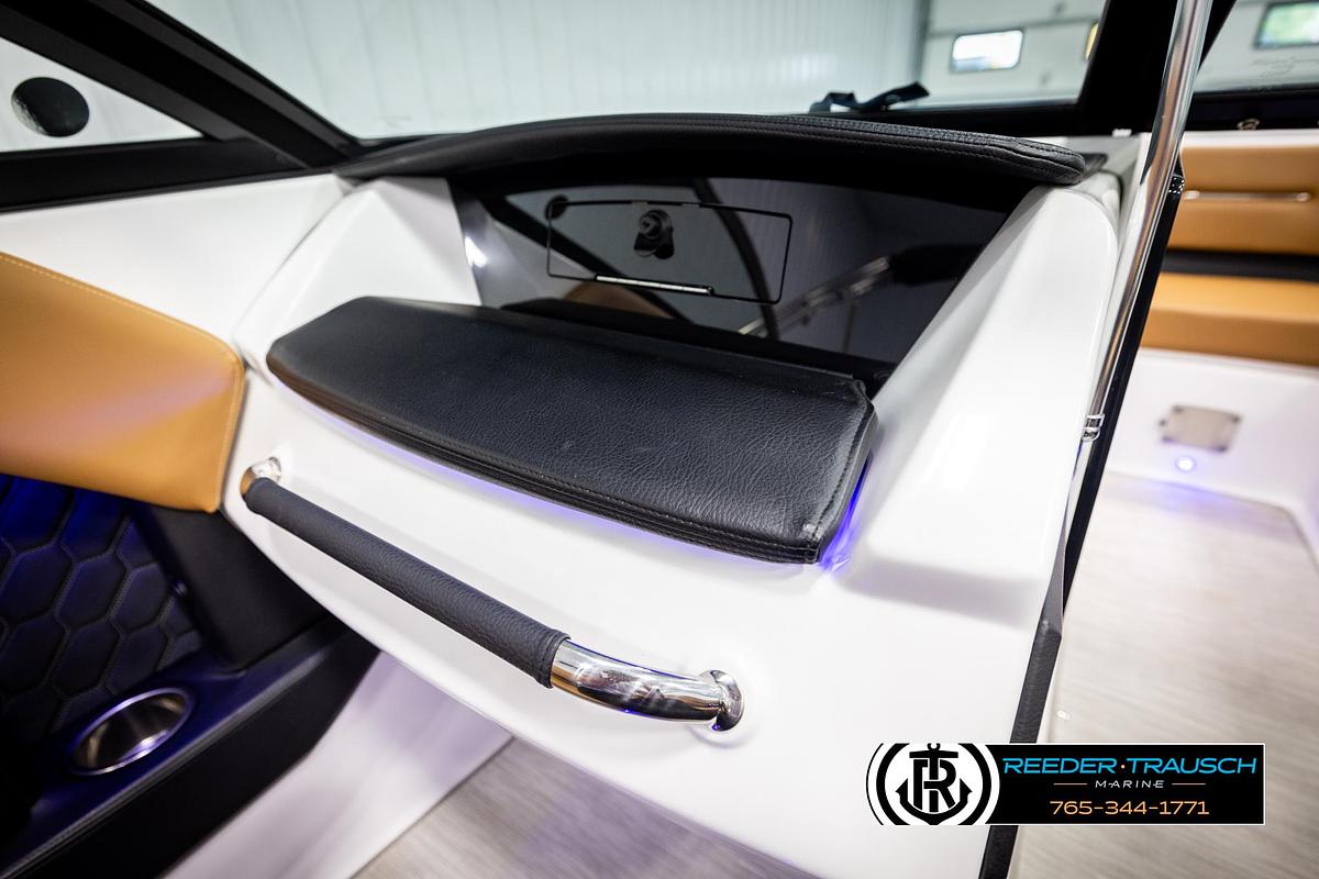 Used 2023 Four Winns H2