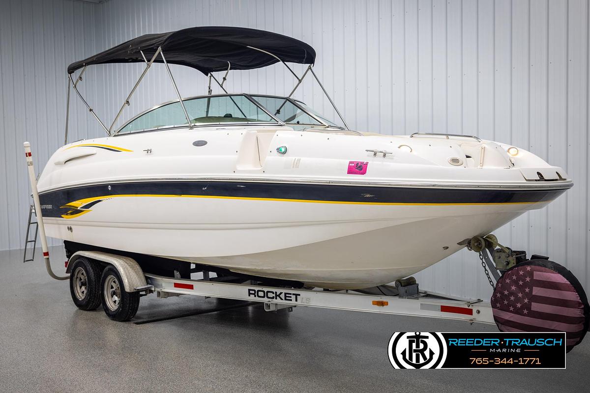 Used 2002 Chaparral 243 Sunesta