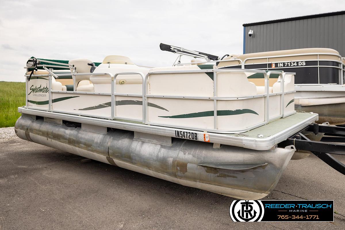 Used 2003 Godfrey Sweetwater 60