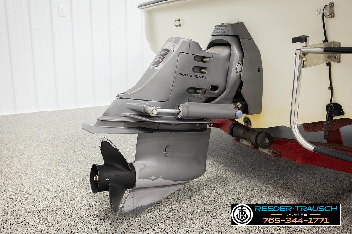 Used 2003 Larson SEI 180