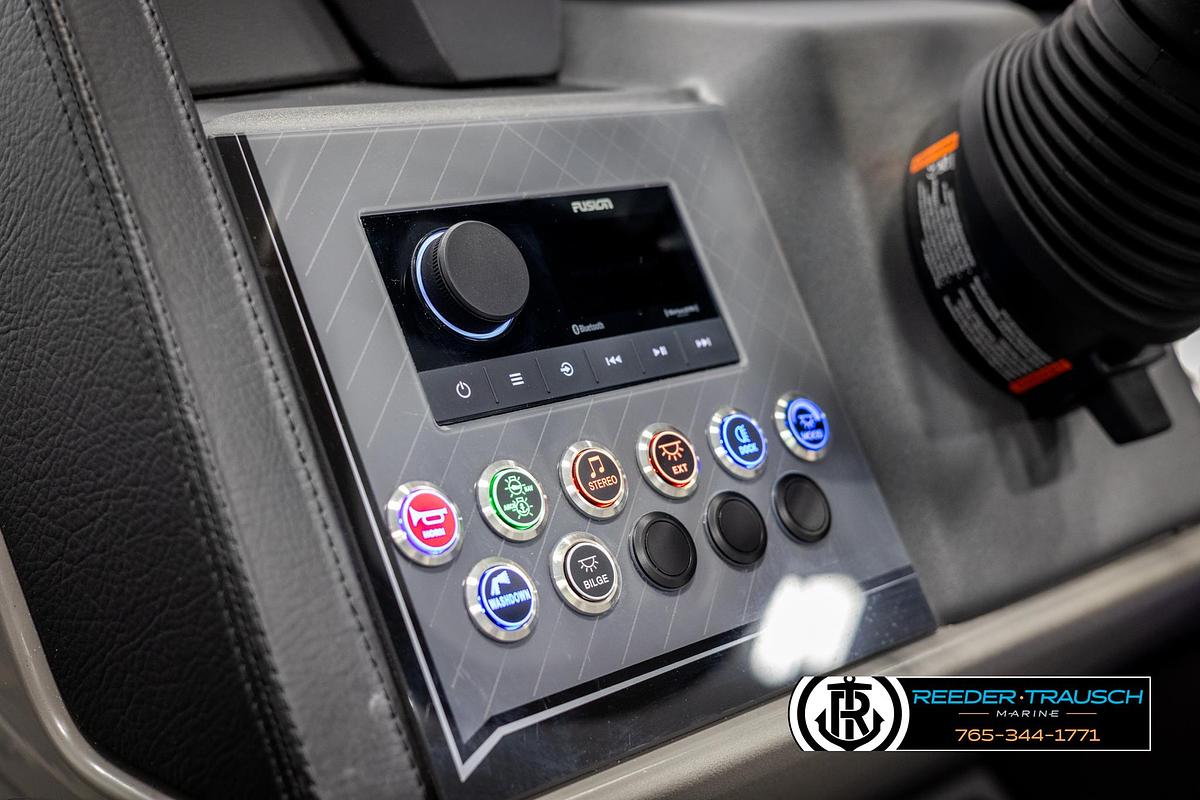 2025 Avalon Catalina Entertainer