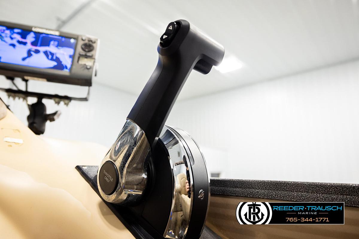 Used 2017 Manitou Oasis SHP