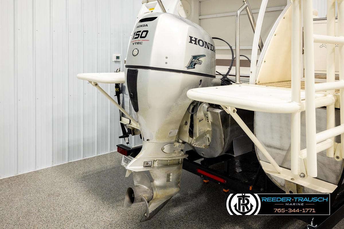 Used 2006 JC Suntoon 23TT