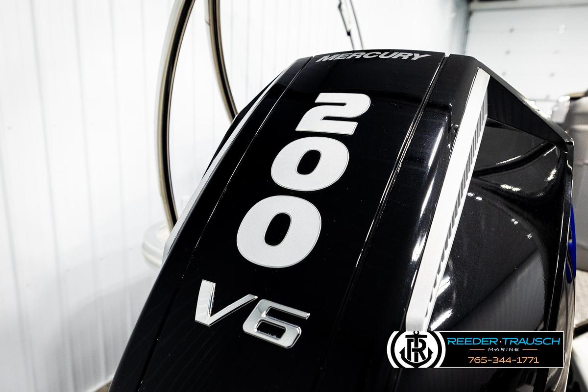 Used 2025 Bennington LTFBSE