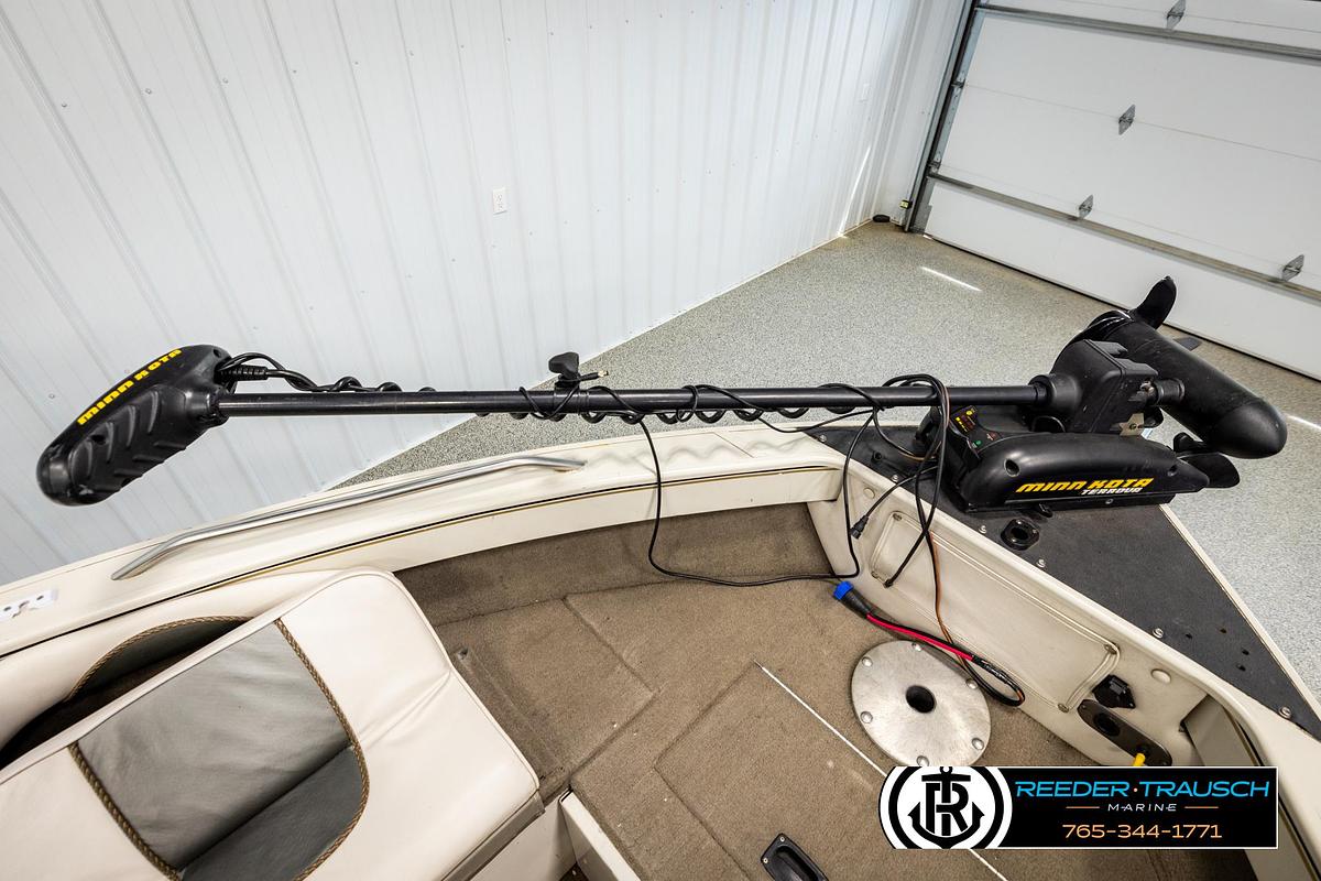 Used 2004 Crestliner 2050 Sport
