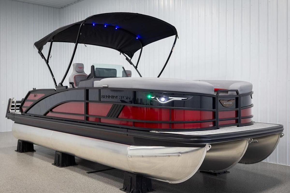 2025 Bennington 22 MSBSE