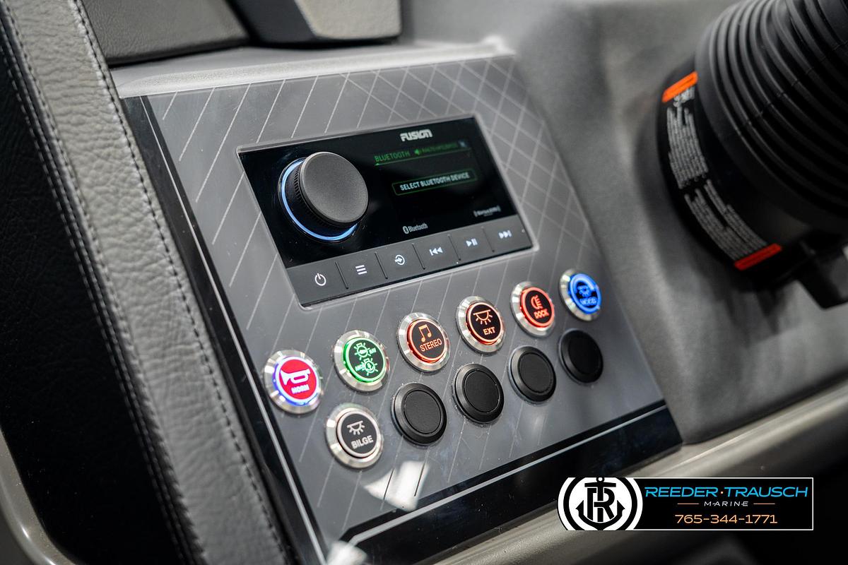 2025 Avalon Catalina Entertainer