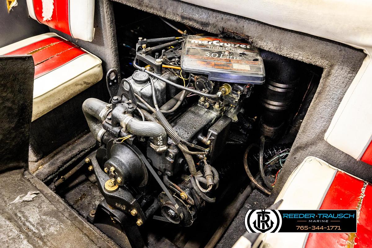 Used 1989 Glastron G175