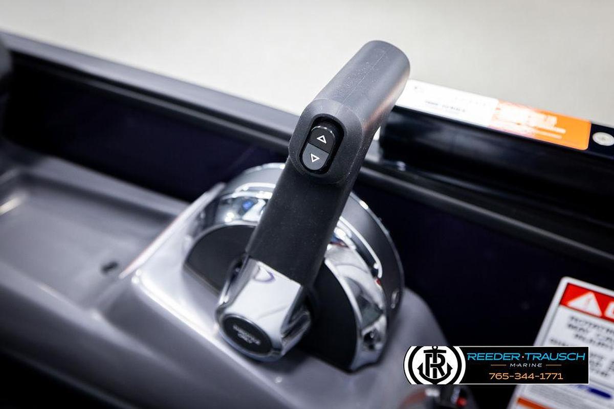 2025 Bennington 22 MFBSE