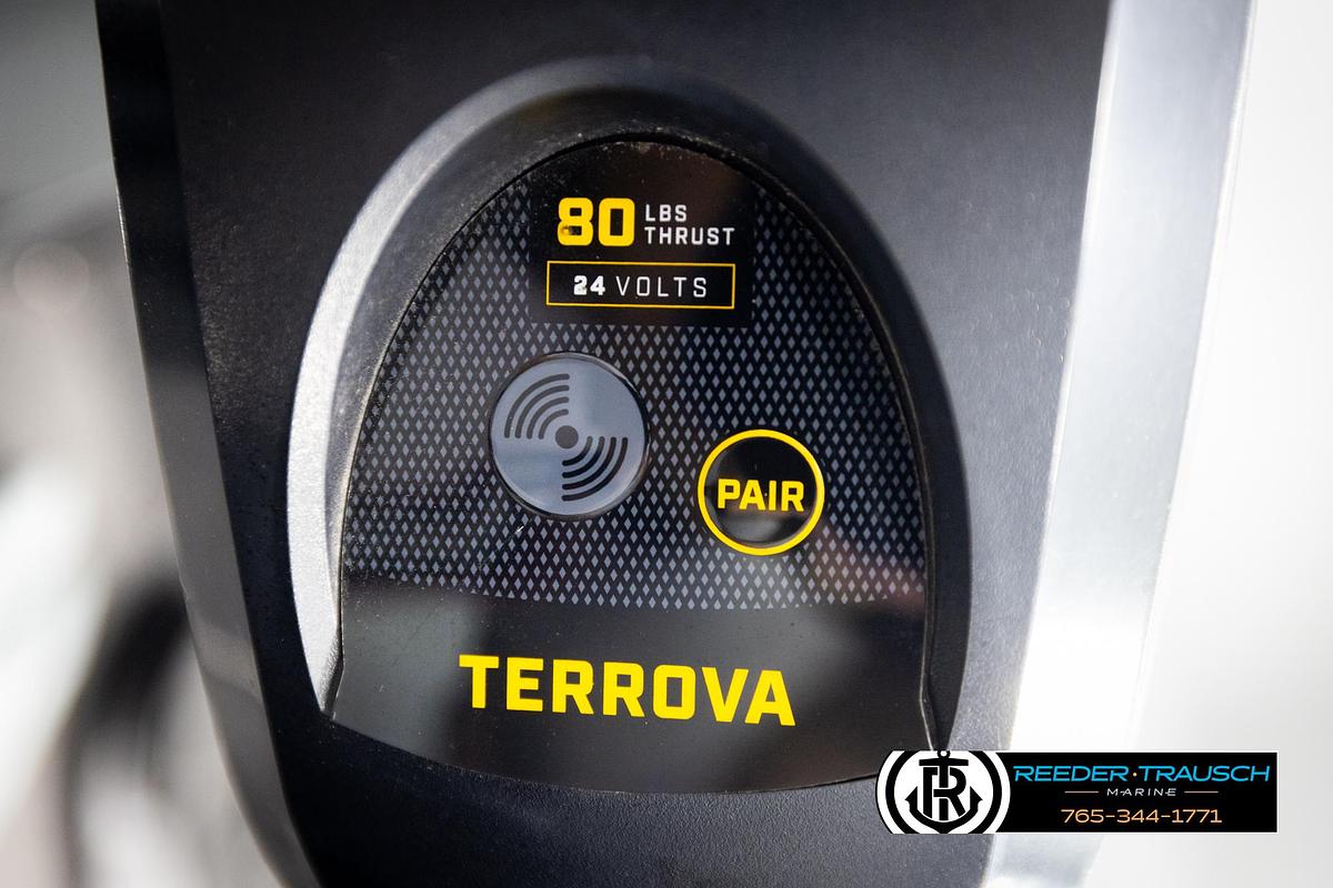 Used 2023 Crestliner 1750 FishHawk