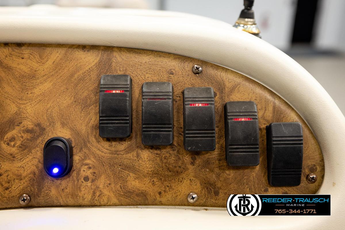 Used 1998 Godfrey SW2423