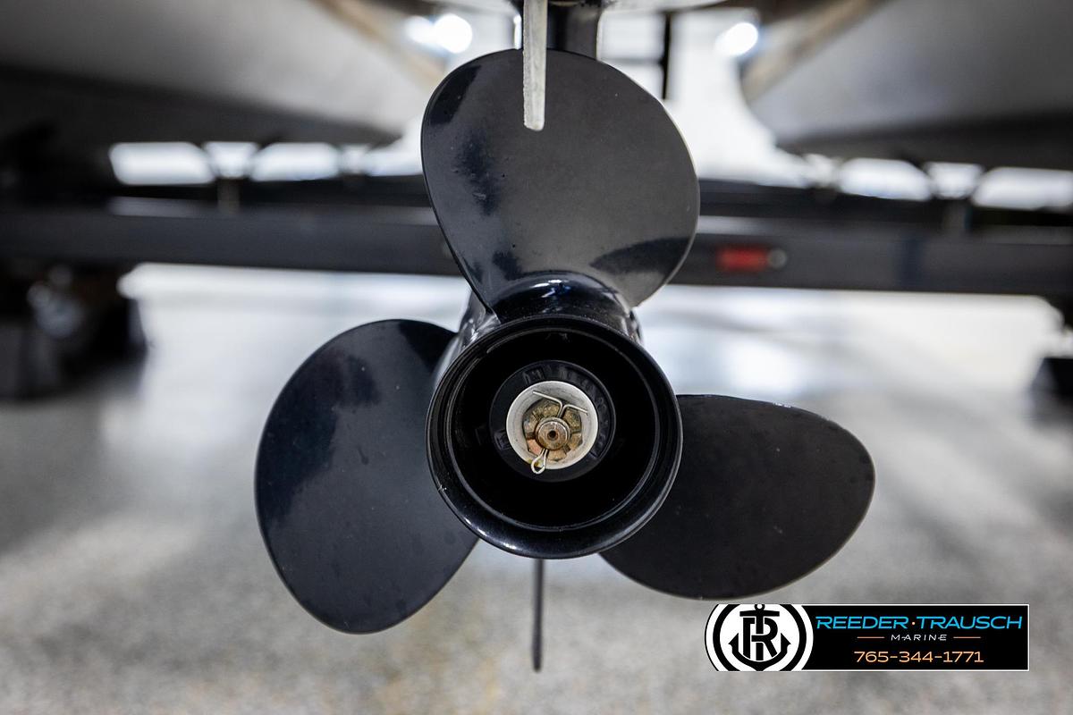 Used 2012 Avalon 1670 JR FRE