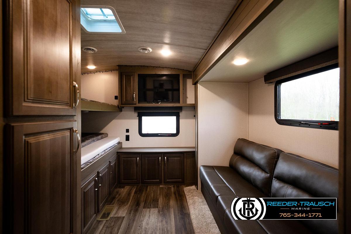 Used 2022 Keystone CG34TSB22