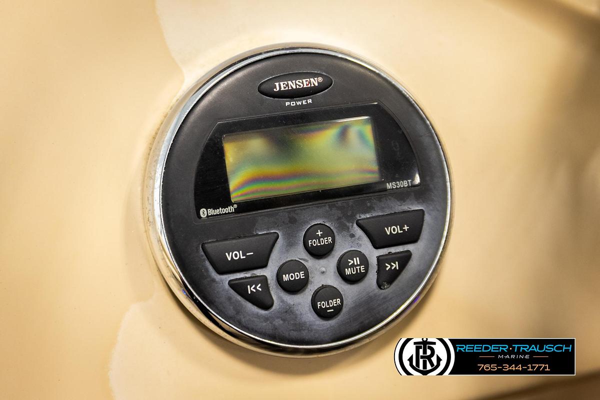 Used 2017 Manitou Oasis SHP