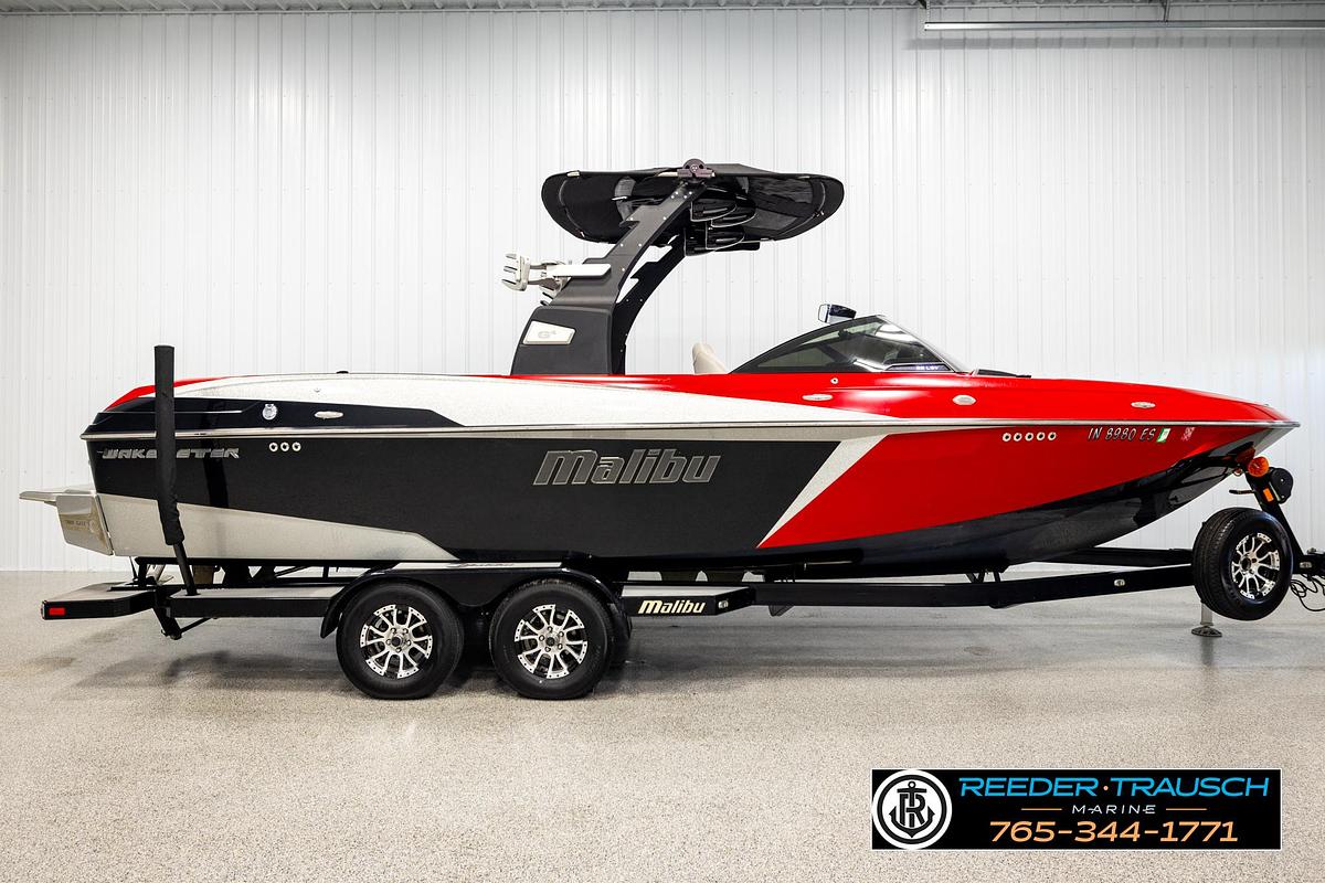Used 2017 Malibu Wakesetter 25 LSV
