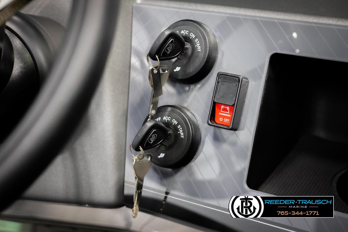 2025 Avalon Excalibur LTD QLW