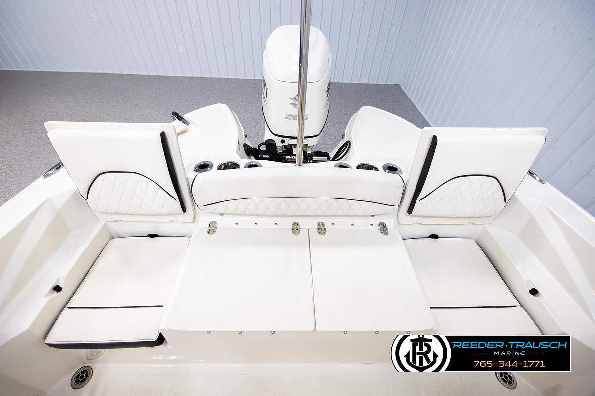 Used 2020 Stingray 236 CC