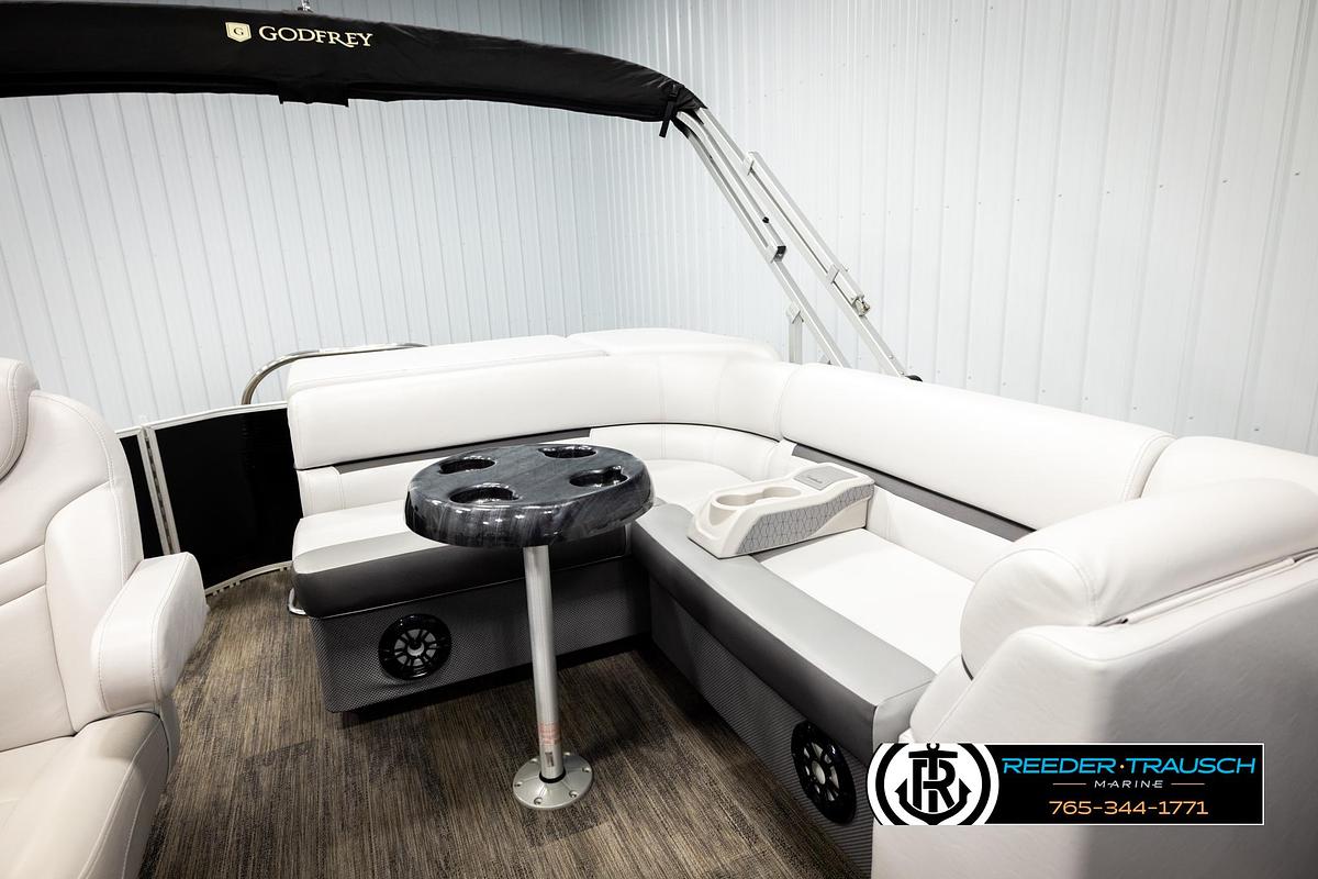 Used 2023 Godfrey SW2286C