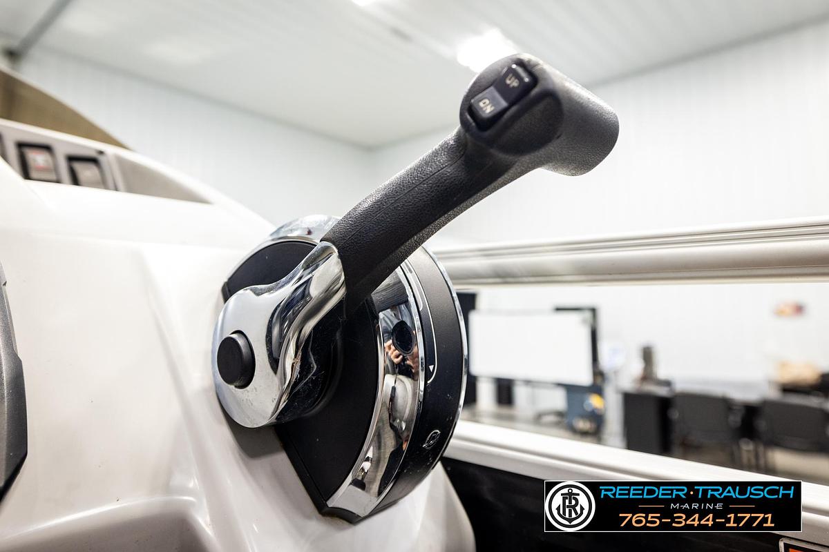 Used 2021 Bennington 22 SVSR